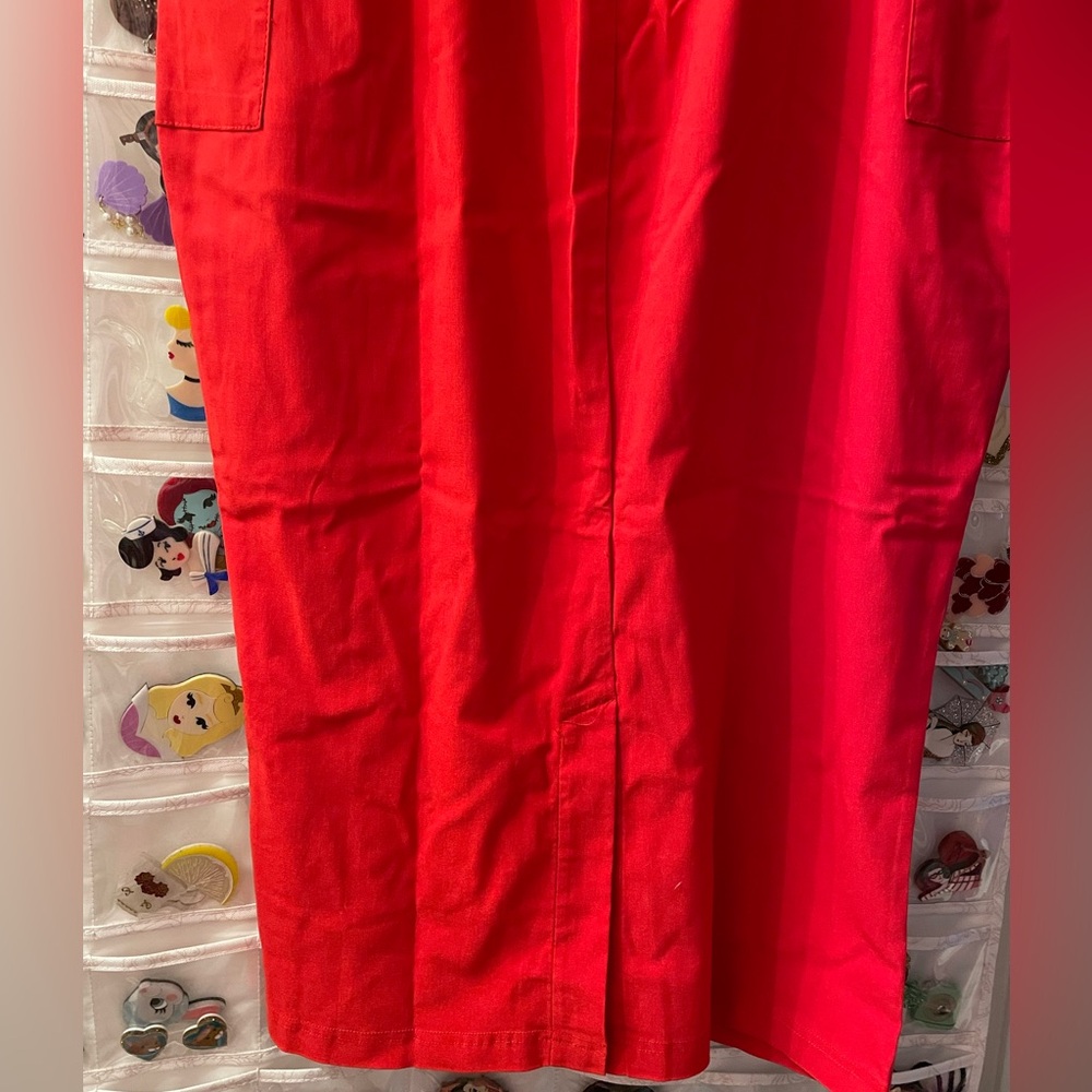 ❤️PRICE FIRM❤️Barbie™ Unique
Vintage Red Sheath
Sensation Wiggle Dress - Picture 11 of 16